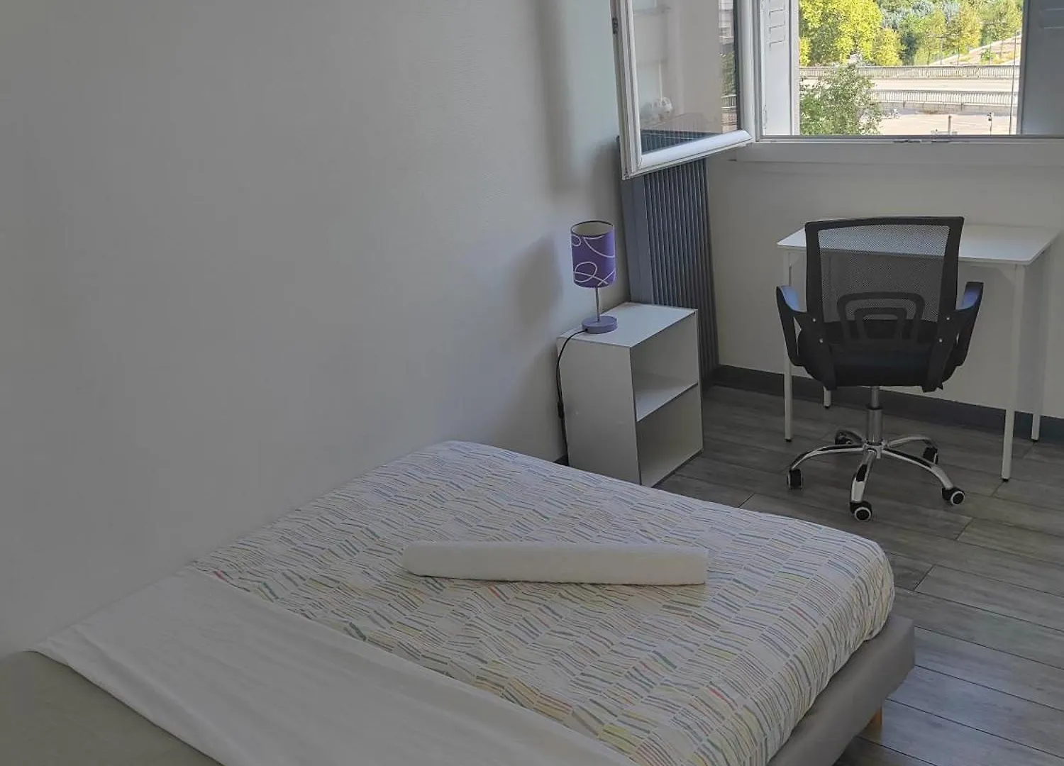 Homestay Une Chambre Dans Appartement Partage, Grenoble A 8 Min Du Centre-Ville France